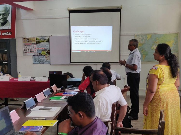 Los sindicatos del sector textil aúnan fuerzas en la Conferencia Internacional celebrada en Colombo, Sri Lanka