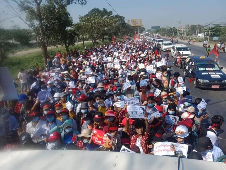 Huelga general contra el golpe en Myanmar