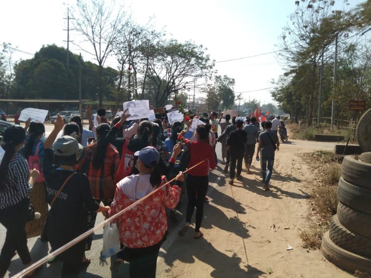 Huelga general contra el golpe en Myanmar