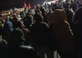 CNT strike stops production! Hundreds join the picket lines!