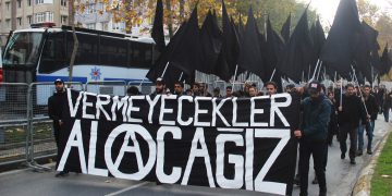 [Turquía] La Asociación de Jóvenes Trabajadores en las calles contra la crisis económica