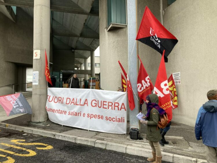 [Italy] Guns down wages up · General strike